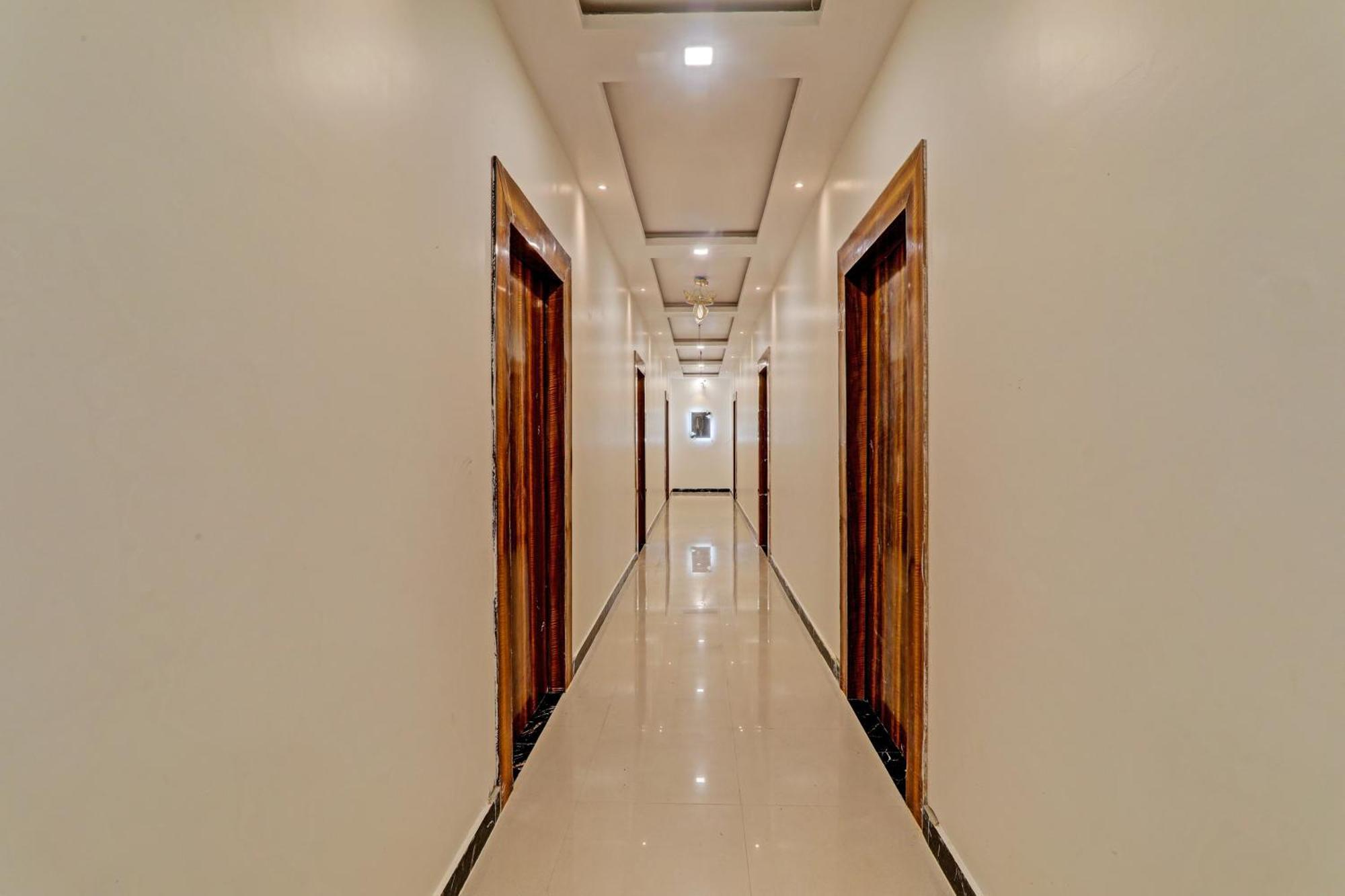 Hotel O Awadh International Bela Pratapgarh Exterior photo
